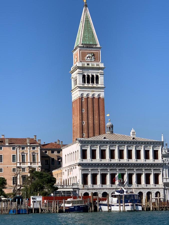 The Wolf House Hotel Venice Exterior photo