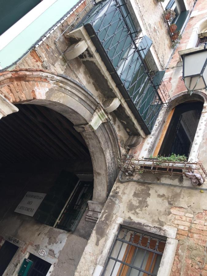The Wolf House Hotel Venice Exterior photo